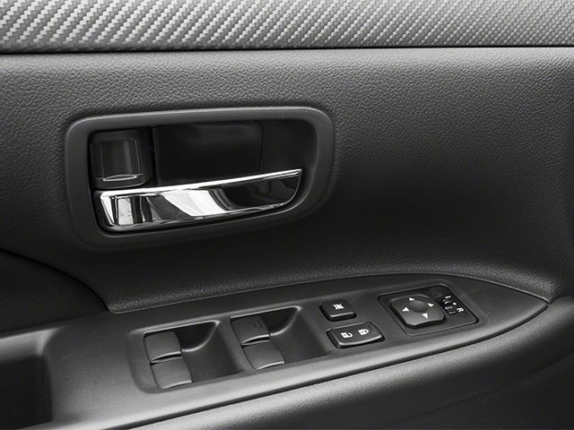 2014 Mitsubishi Outlander ES