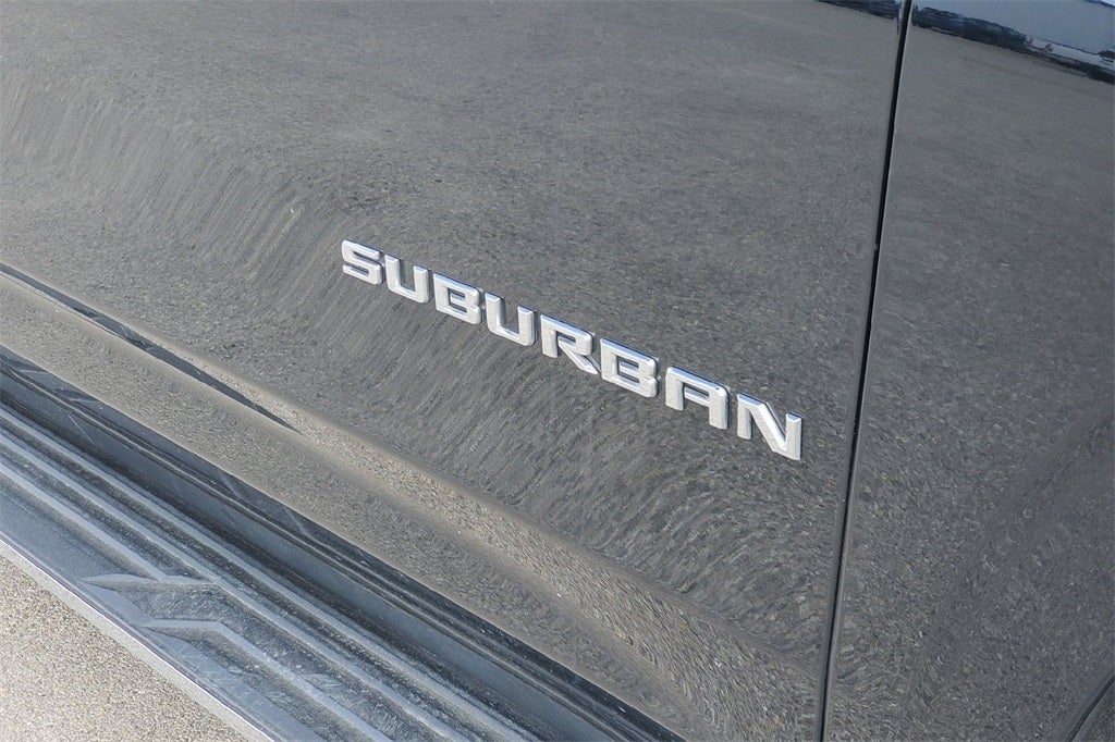 2024 Chevrolet Suburban LT