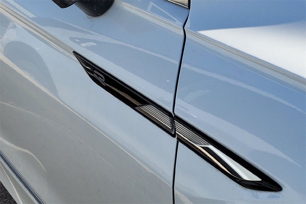 2022 Volkswagen Tiguan 2.0T SEL R-Line