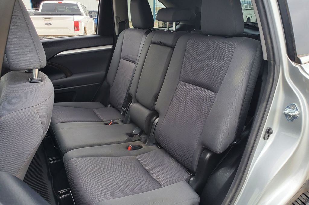 2017 Toyota Highlander LE