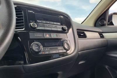 2014 Mitsubishi Outlander ES