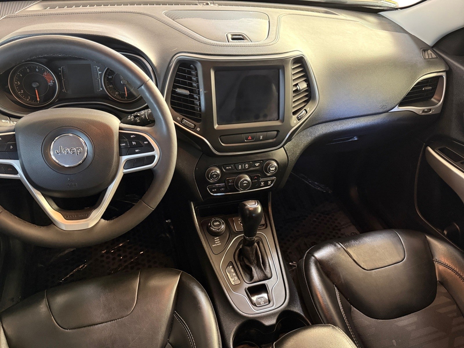 2022 Jeep Cherokee X