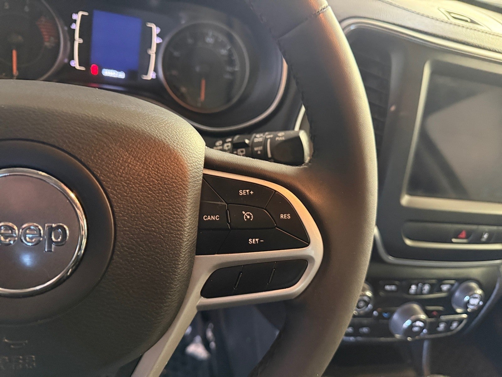 2022 Jeep Cherokee X