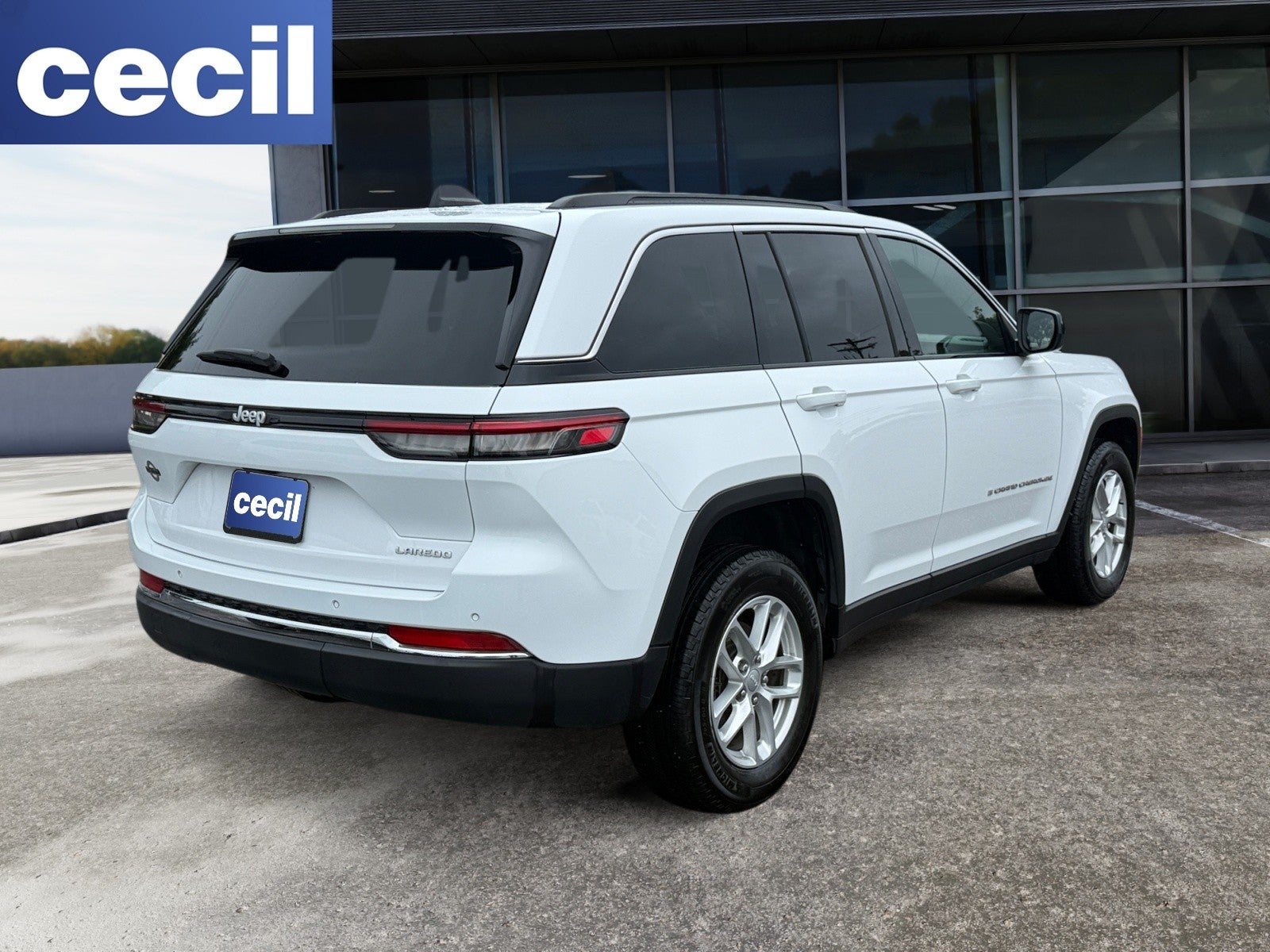 2025 Jeep Grand Cherokee Laredo