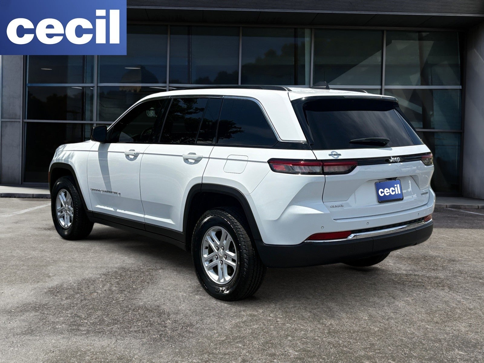 2024 Jeep Grand Cherokee Laredo