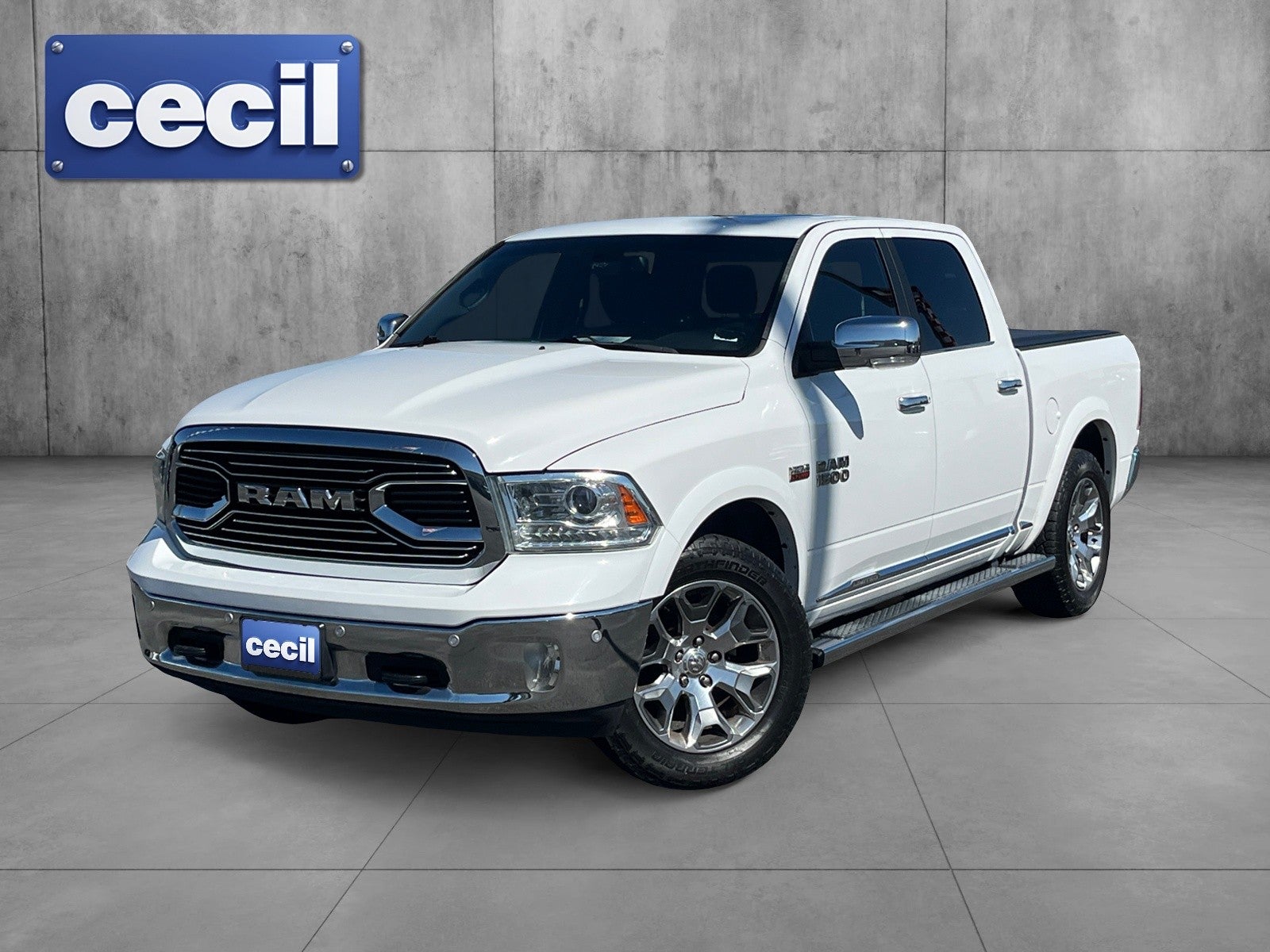 2017 RAM 1500 Pickup Laramie Limited