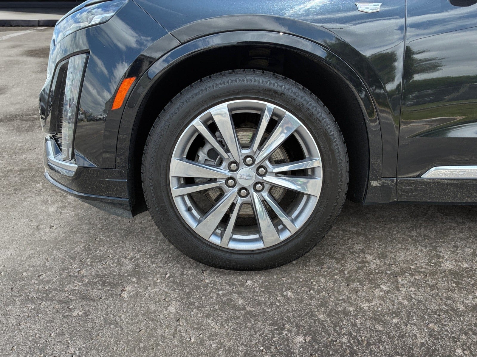 2023 Cadillac XT6 FWD Premium Luxury