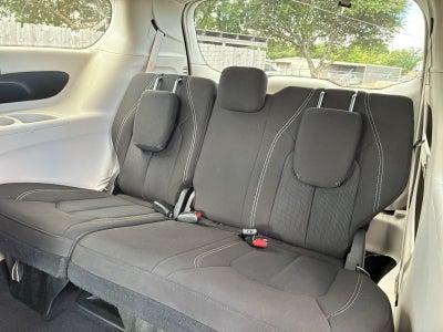 2023 Chrysler Voyager (fleet-only) LX