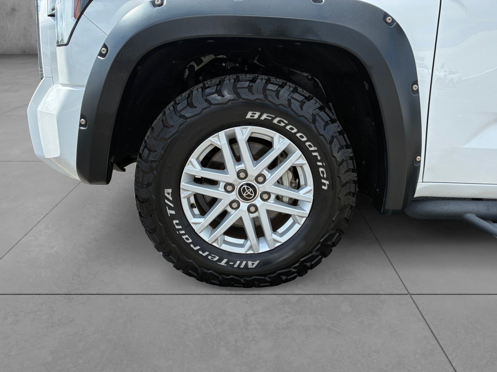 2022 Toyota Tundra 4WD SR5