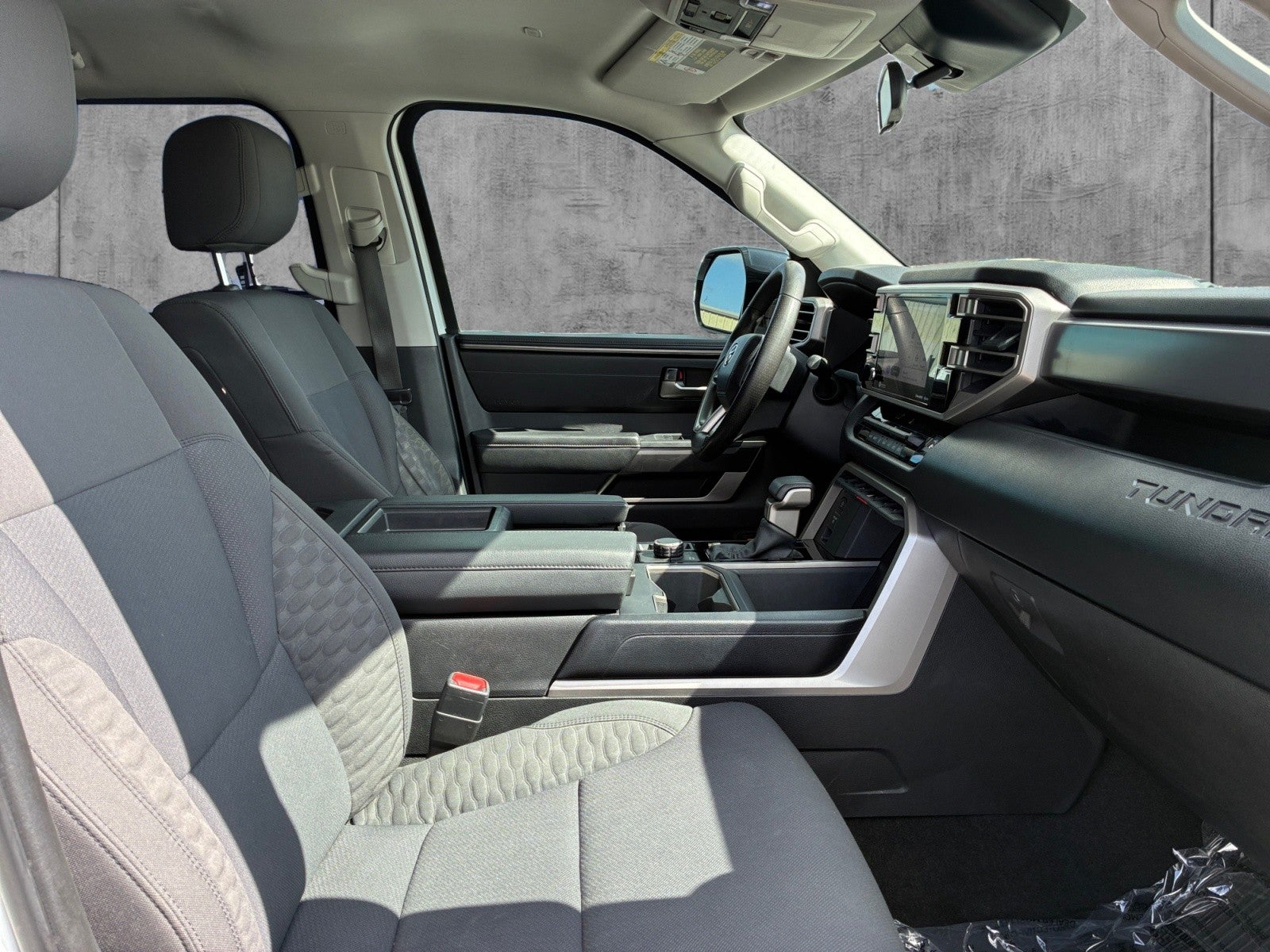 2022 Toyota Tundra 4WD SR5
