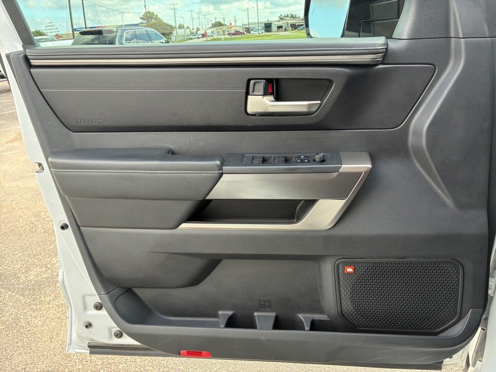 2022 Toyota Tundra 4WD SR5