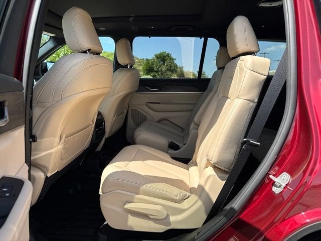 2024 Jeep Grand Cherokee L Limited 4x2