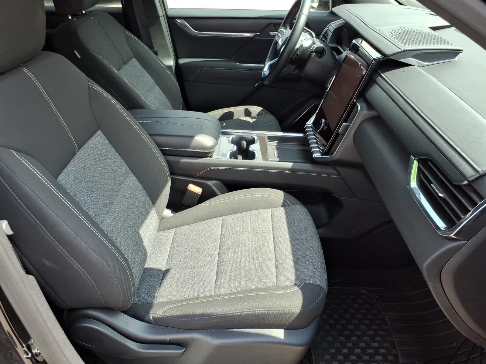 2025 GMC Acadia AWD Elevation