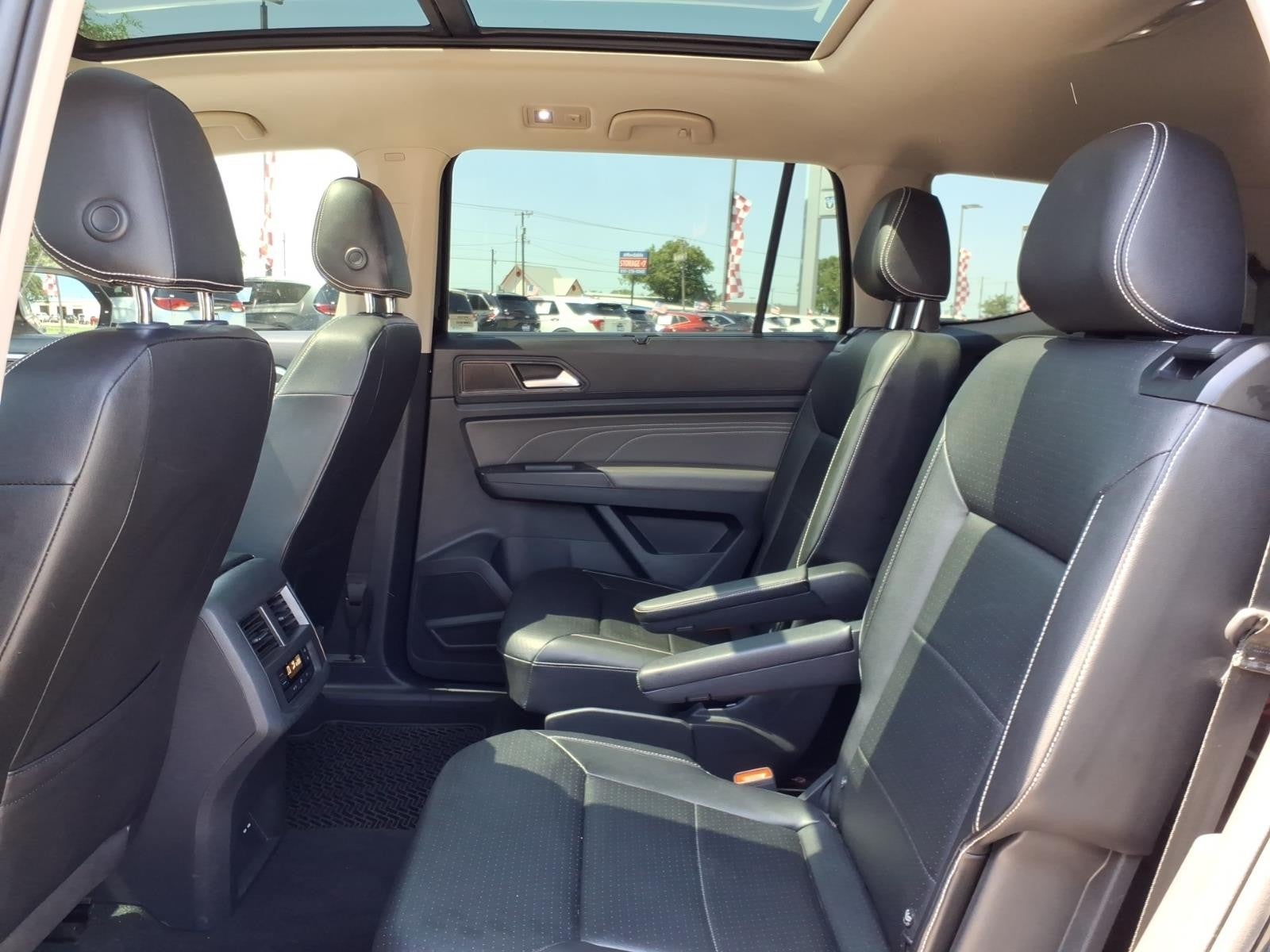 2022 Volkswagen Atlas 3.6L V6 SE w/Technology