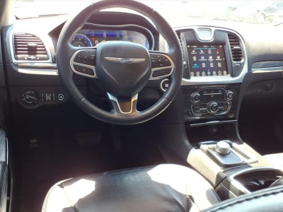 2017 Chrysler 300 Limited