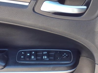 2017 Chrysler 300 Limited