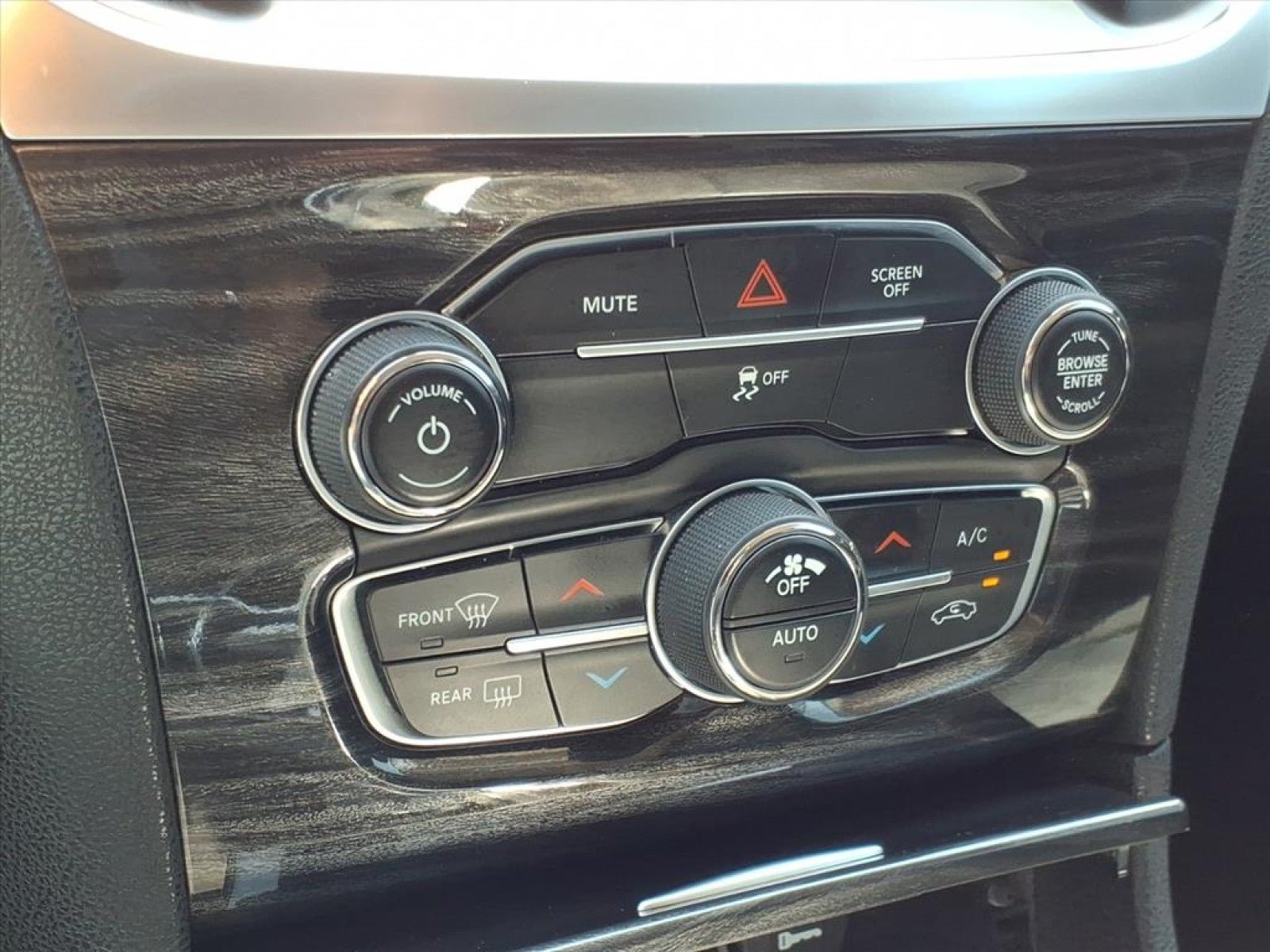 2017 Chrysler 300 Limited