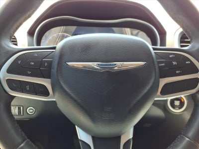 2017 Chrysler 300 Limited