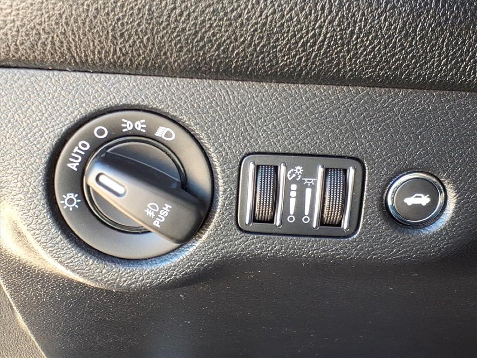 2015 Dodge Challenger R/T Plus