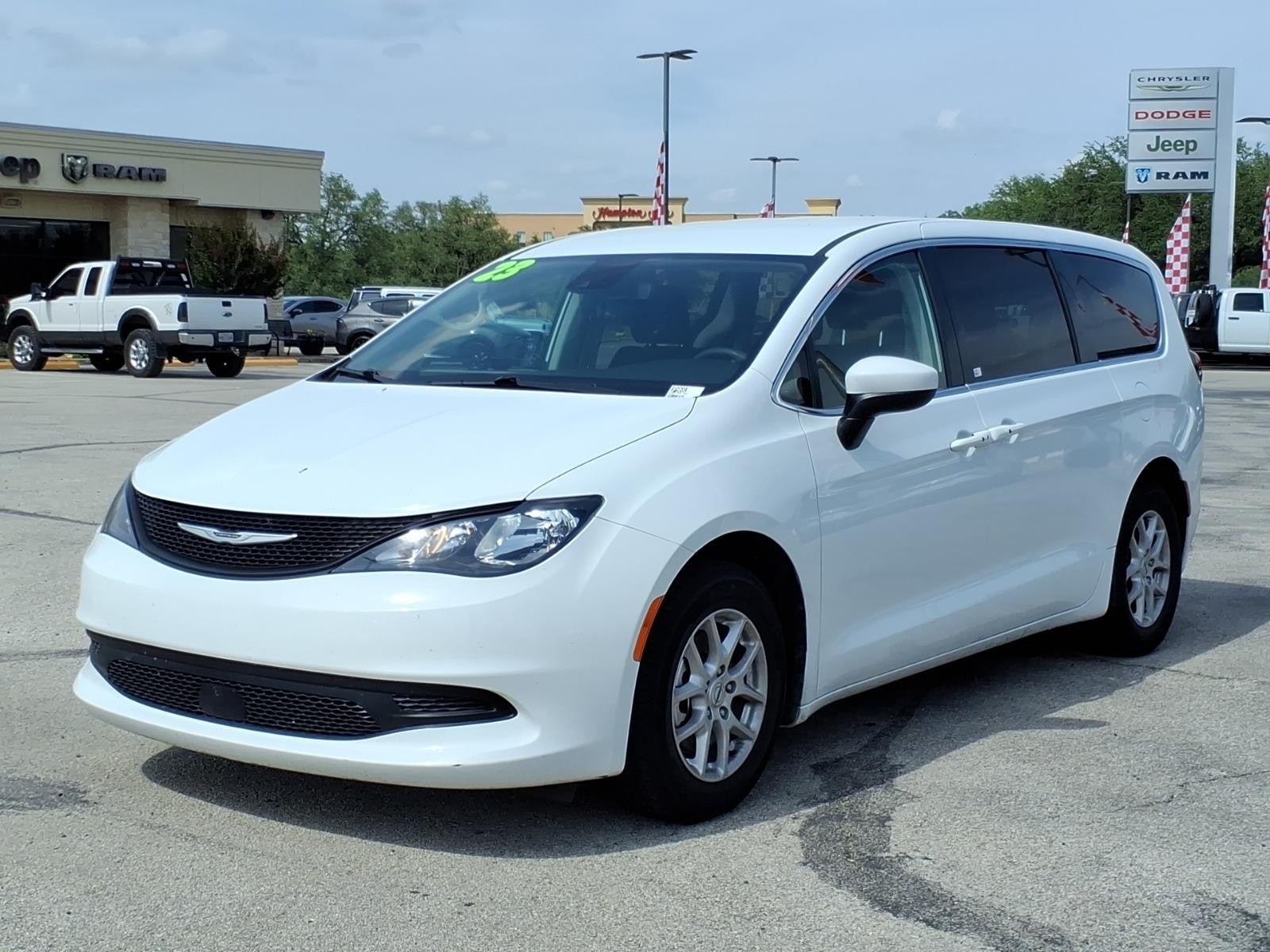 2023 Chrysler Voyager (fleet-only) LX