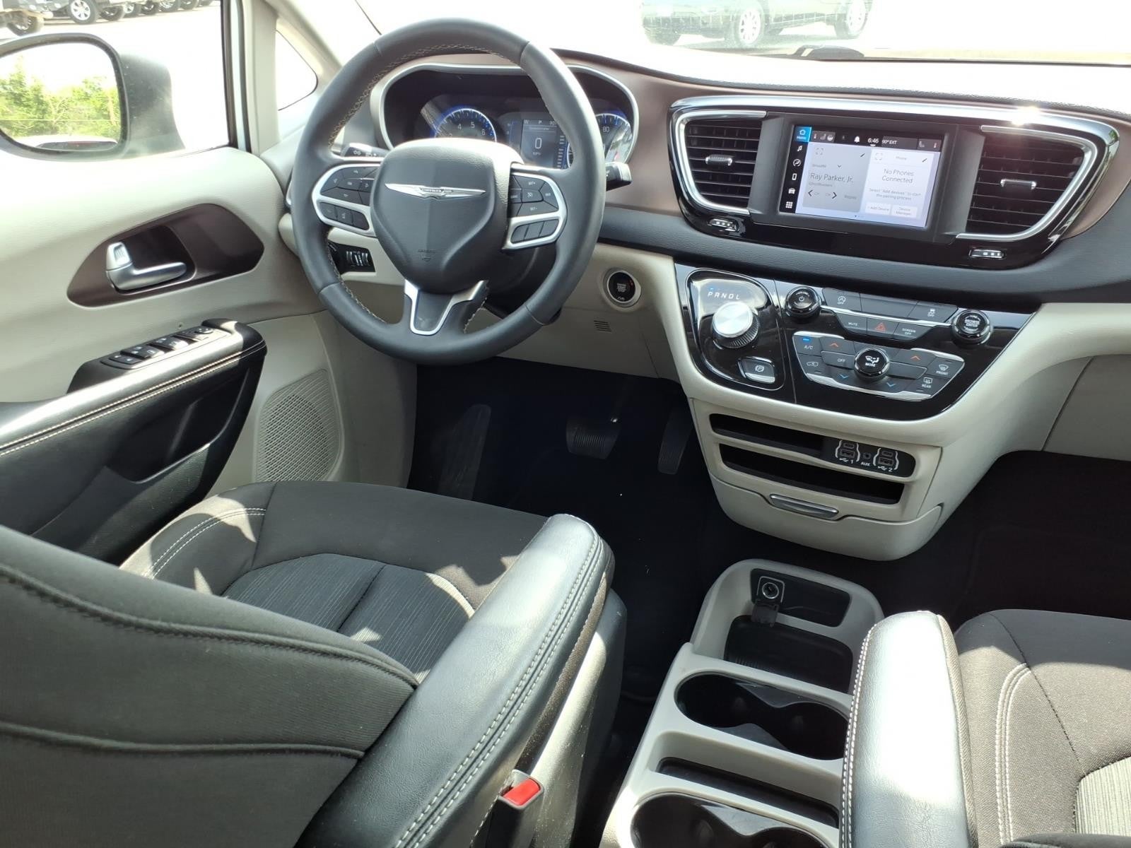 2023 Chrysler Voyager (fleet-only) LX