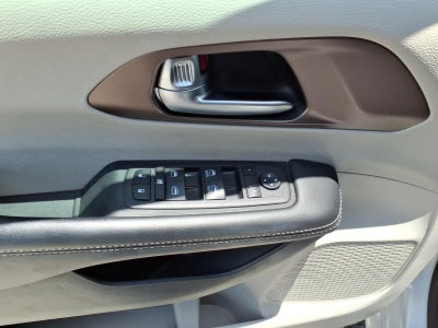 2023 Chrysler Voyager (fleet-only) LX