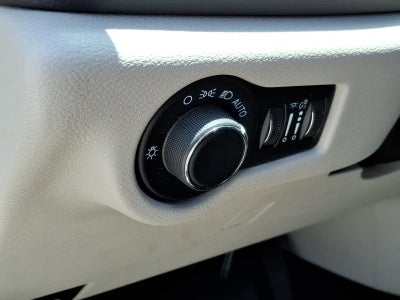 2023 Chrysler Voyager (fleet-only) LX