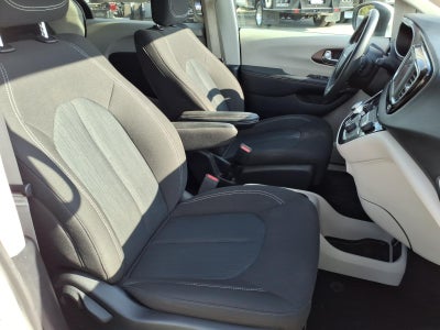 2023 Chrysler Voyager (fleet-only) LX