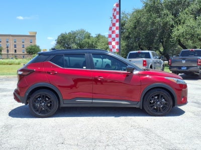 2023 Nissan Kicks SR