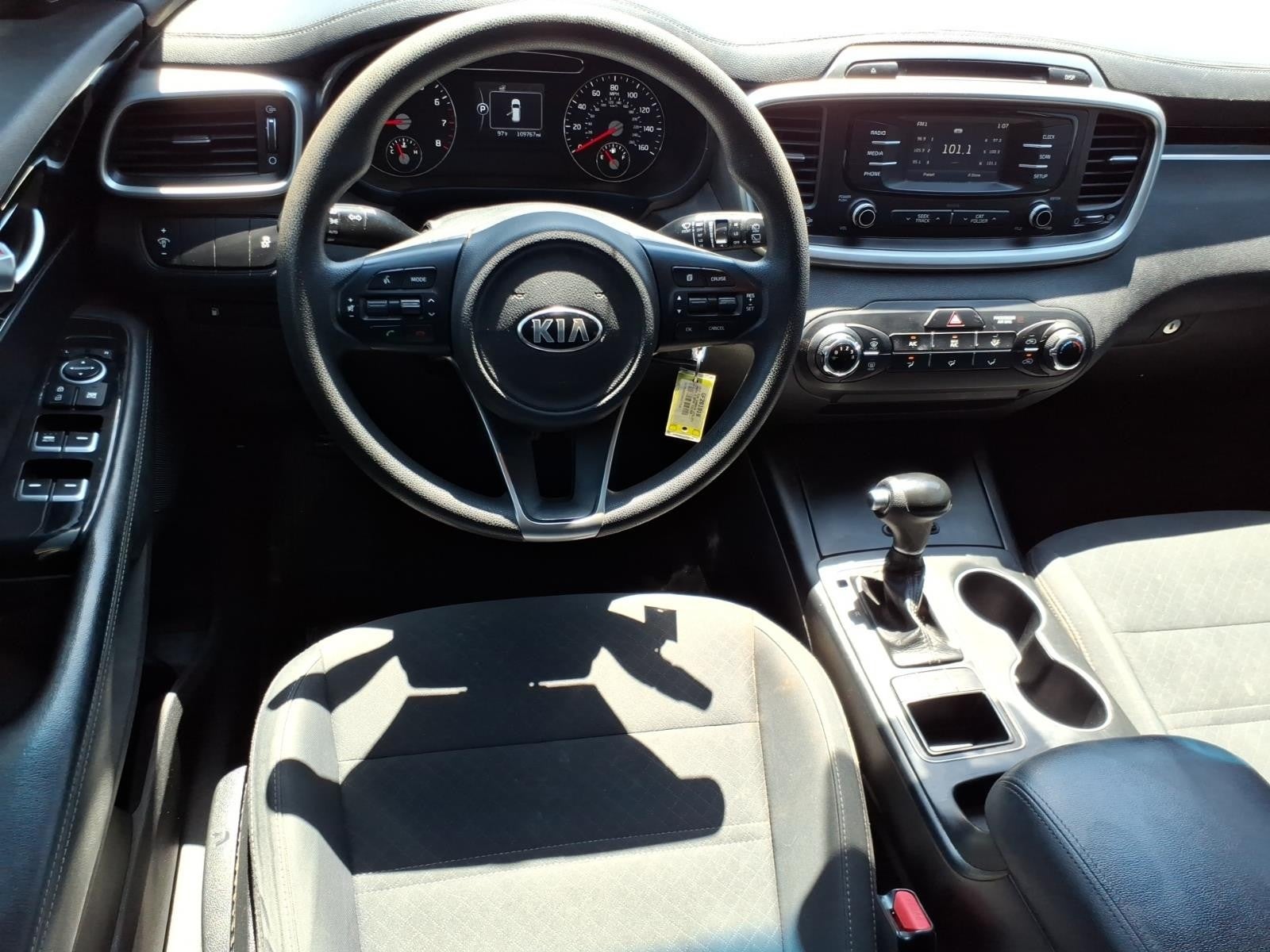2017 Kia Sorento L
