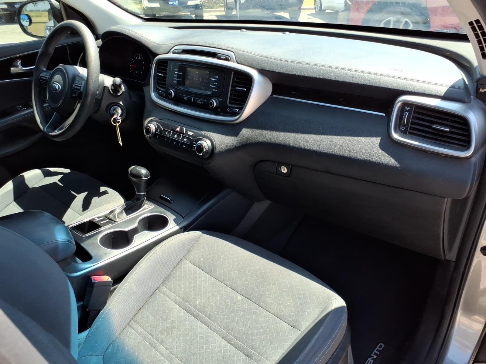 2017 Kia Sorento L
