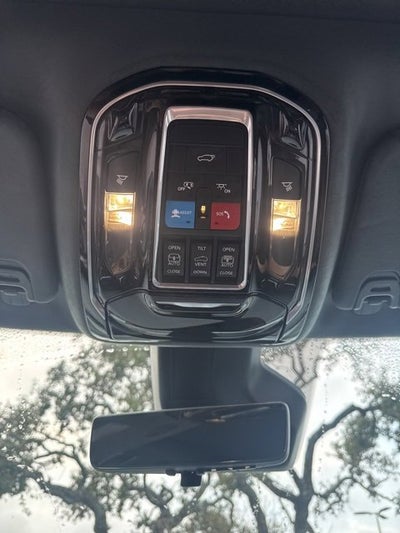 2022 Jeep Grand Wagoneer Series III