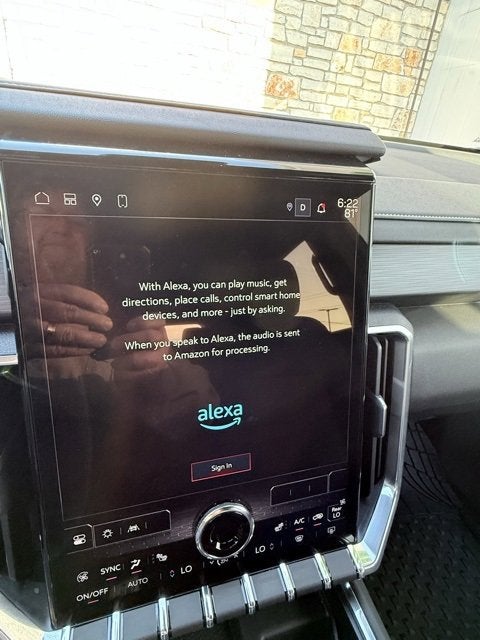 2025 GMC Acadia Elevation