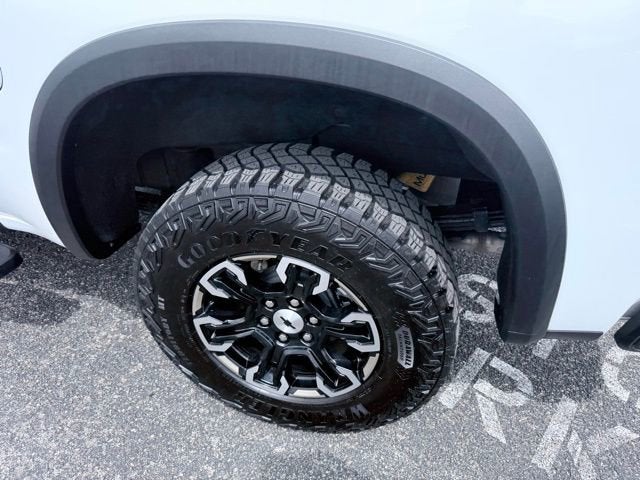 2025 Chevrolet Silverado 1500 ZR2