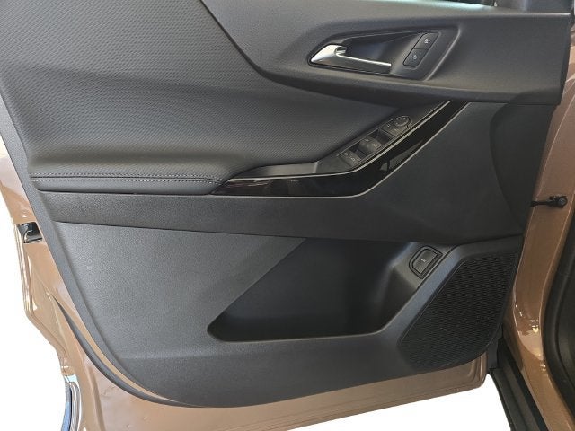 2027 Chevrolet Equinox LT - Photo 10