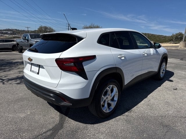 2025 Chevrolet Trax LS