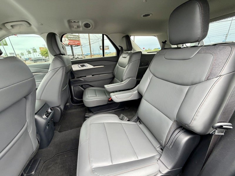 2026 Ford Explorer Active w/100A Pkg