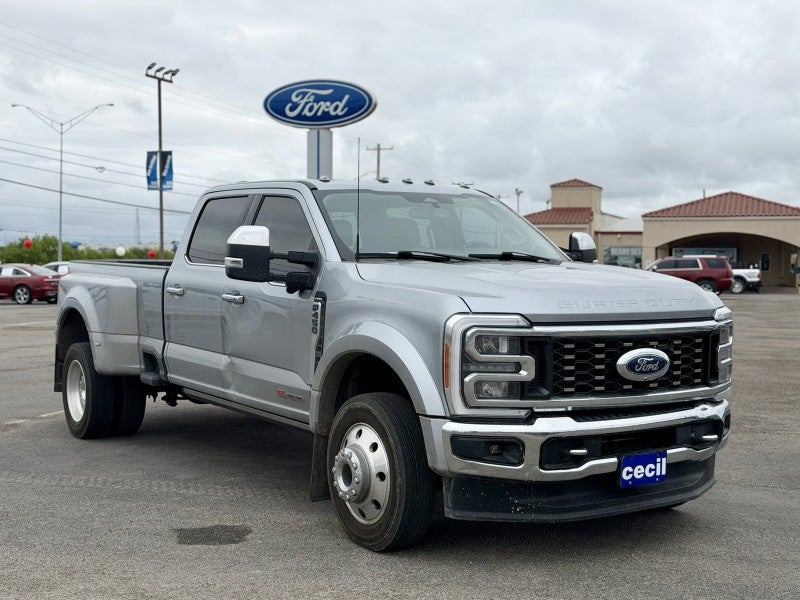 2023 Ford Super Duty F-450 DRW LARIAT