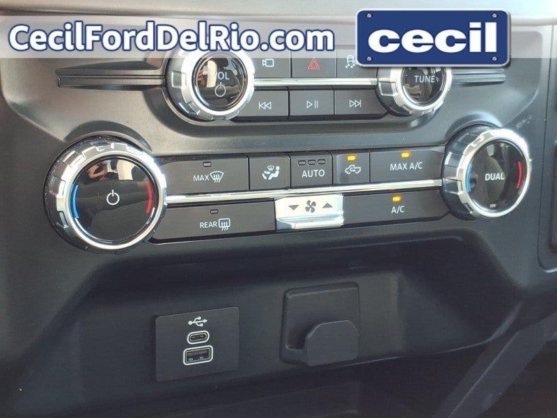 2025 Ford F-150 XLT V8