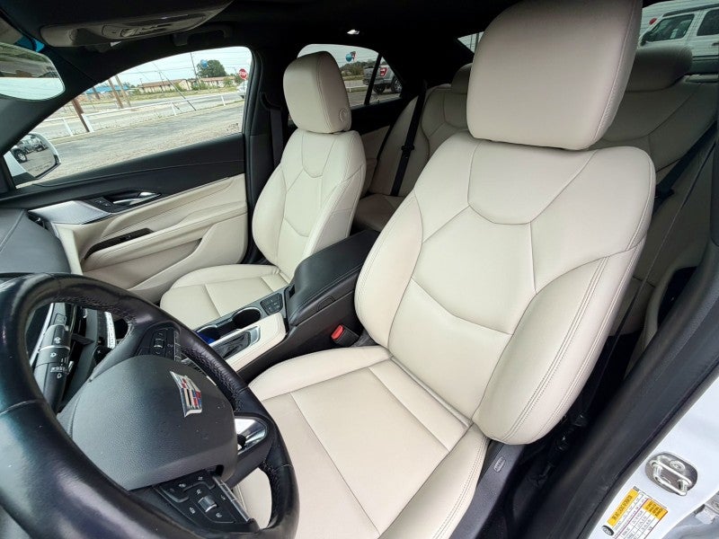 2023 Cadillac CT4 Luxury