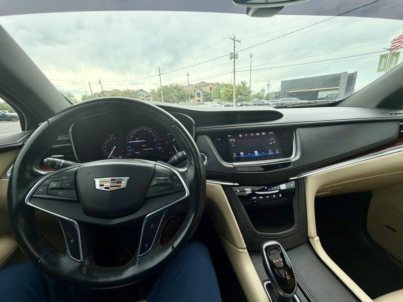 2017 Cadillac XT5 Luxury FWD