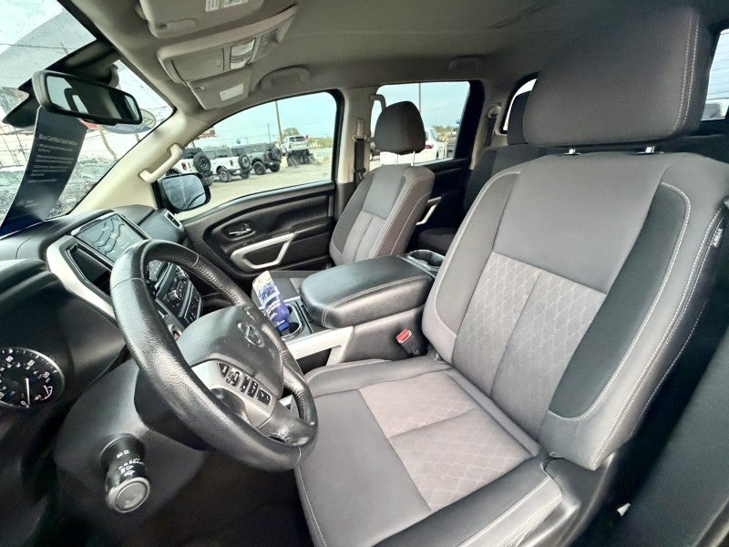 2021 Nissan Titan SV