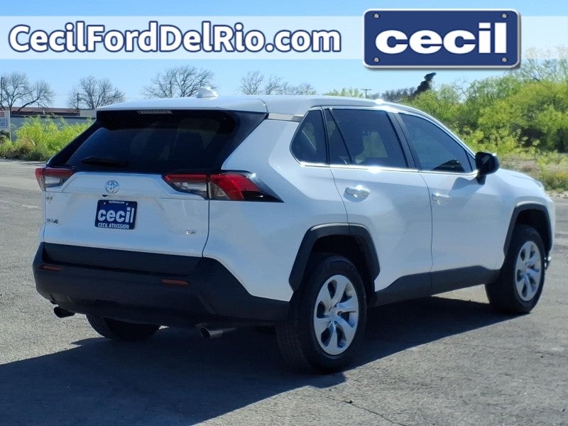 2022 Toyota RAV4 LE