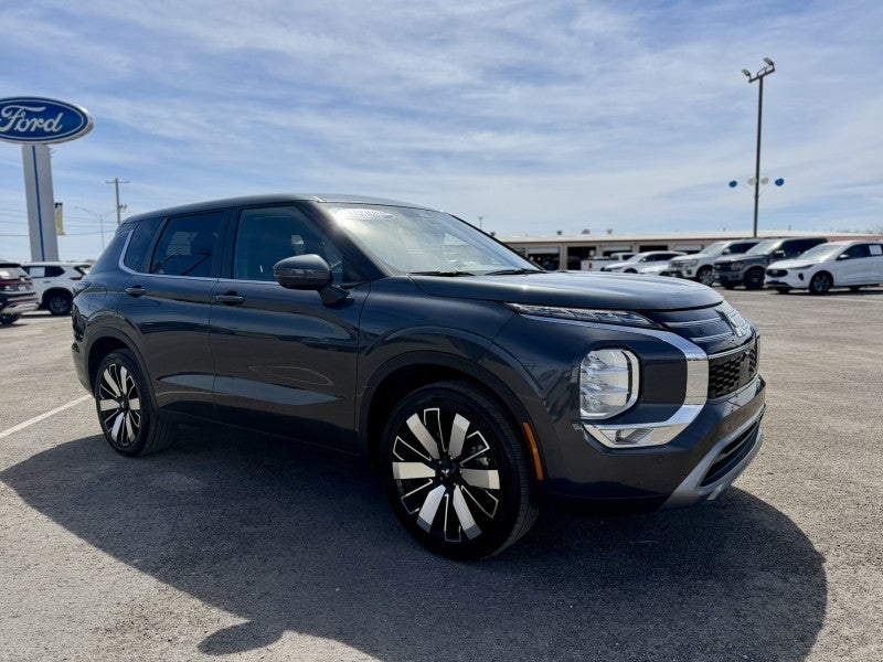 2025 Mitsubishi Outlander SE