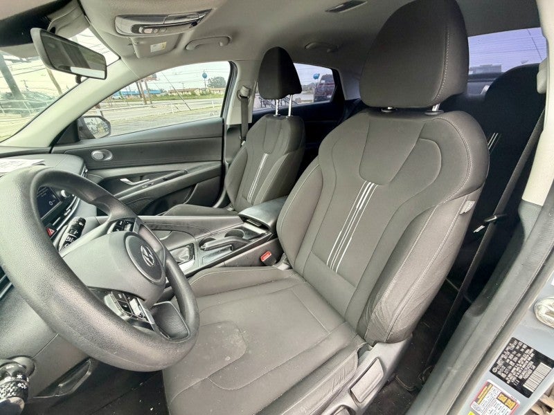 2023 Hyundai Elantra Essential