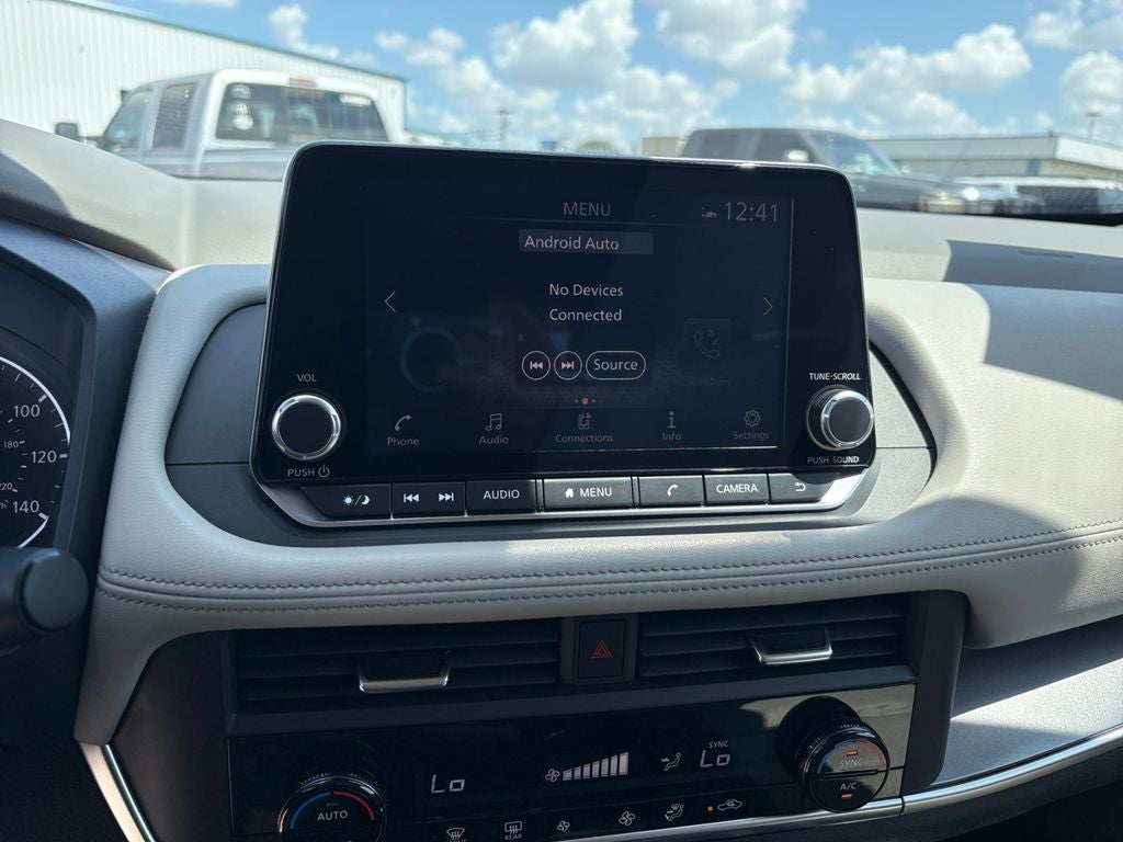 2025 Nissan Rogue SV