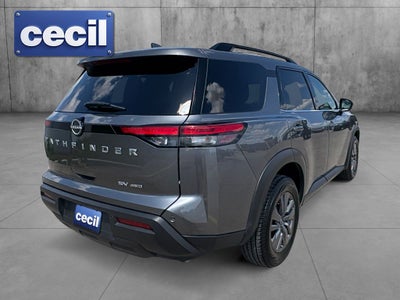 2024 Nissan Pathfinder SV