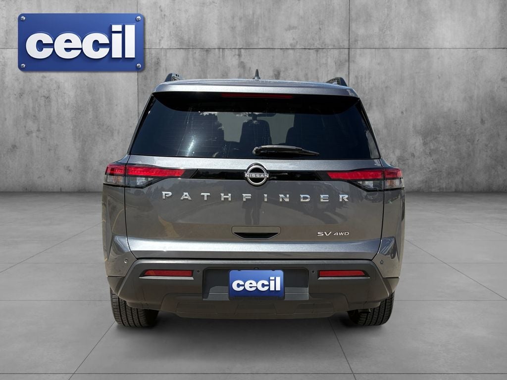 2024 Nissan Pathfinder SV